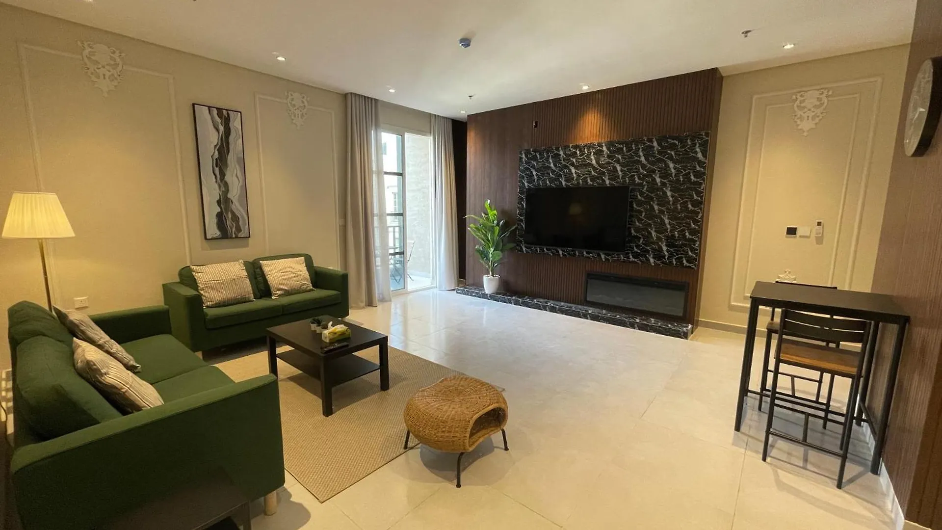 مسكن قطون - حطين E10 - بلكونة مطلّة عالحديقة Apartment Riyadh