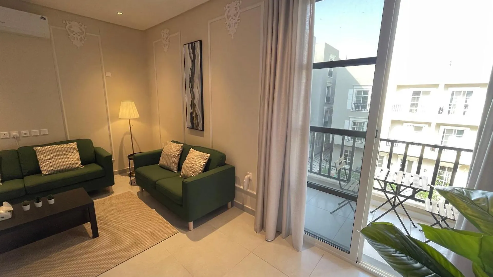 مسكن قطون - حطين E10 - بلكونة مطلّة عالحديقة Apartment Riyadh Saudi Arabia