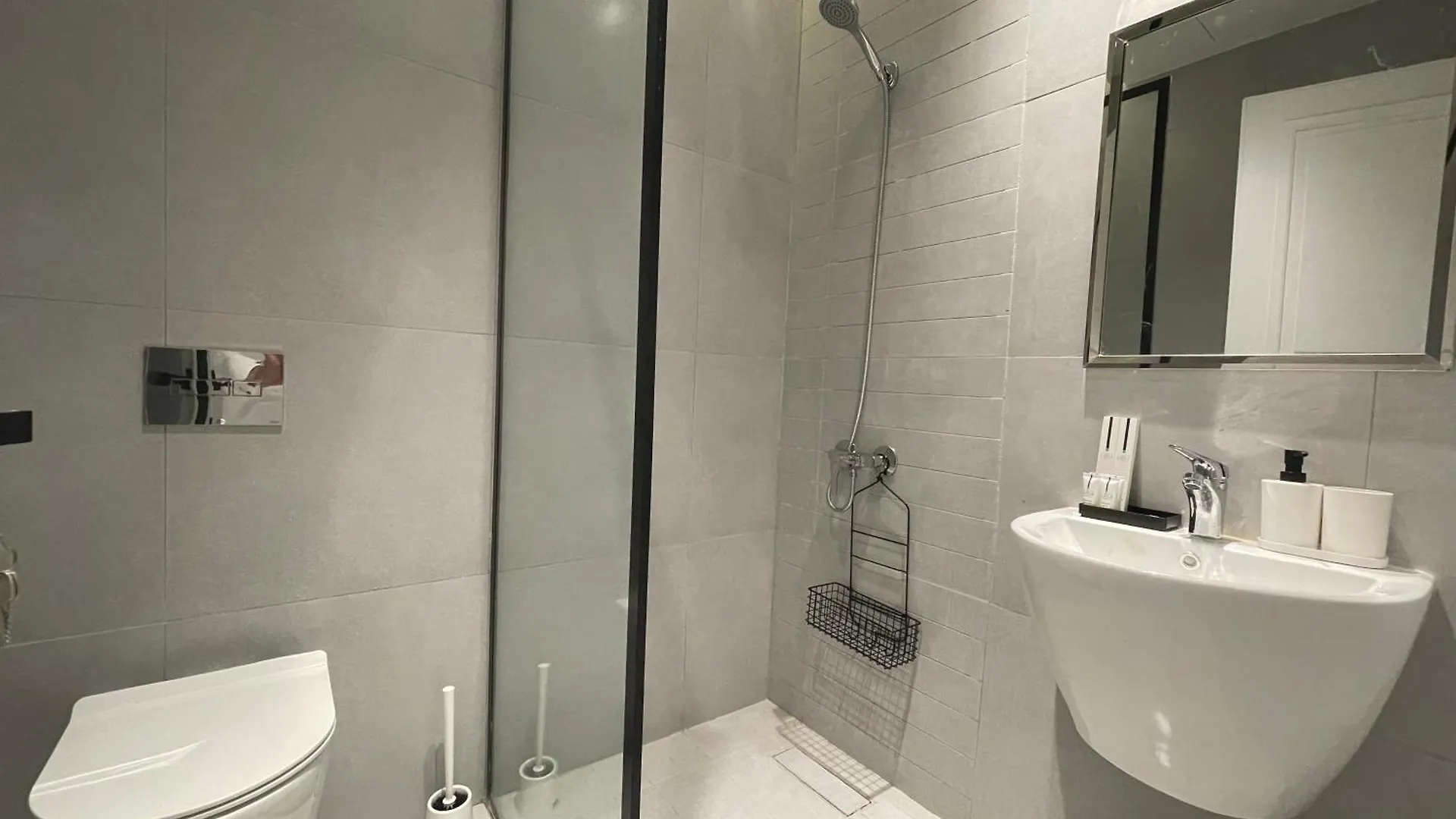 مسكن قطون - حطين E10 - بلكونة مطلّة عالحديقة Apartment Riyadh