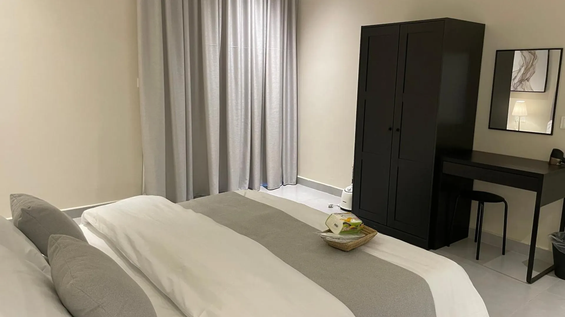 مسكن قطون - حطين E10 - بلكونة مطلّة عالحديقة Apartment Riyadh