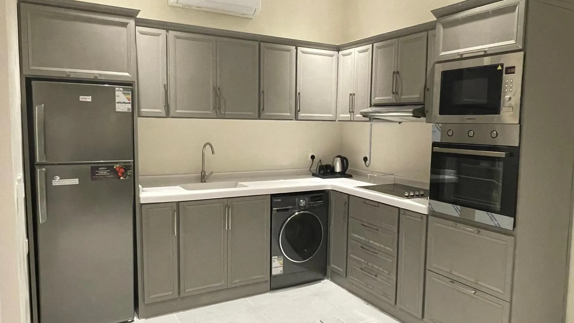 مسكن قطون - حطين E10 - بلكونة مطلّة عالحديقة Apartment Riyadh