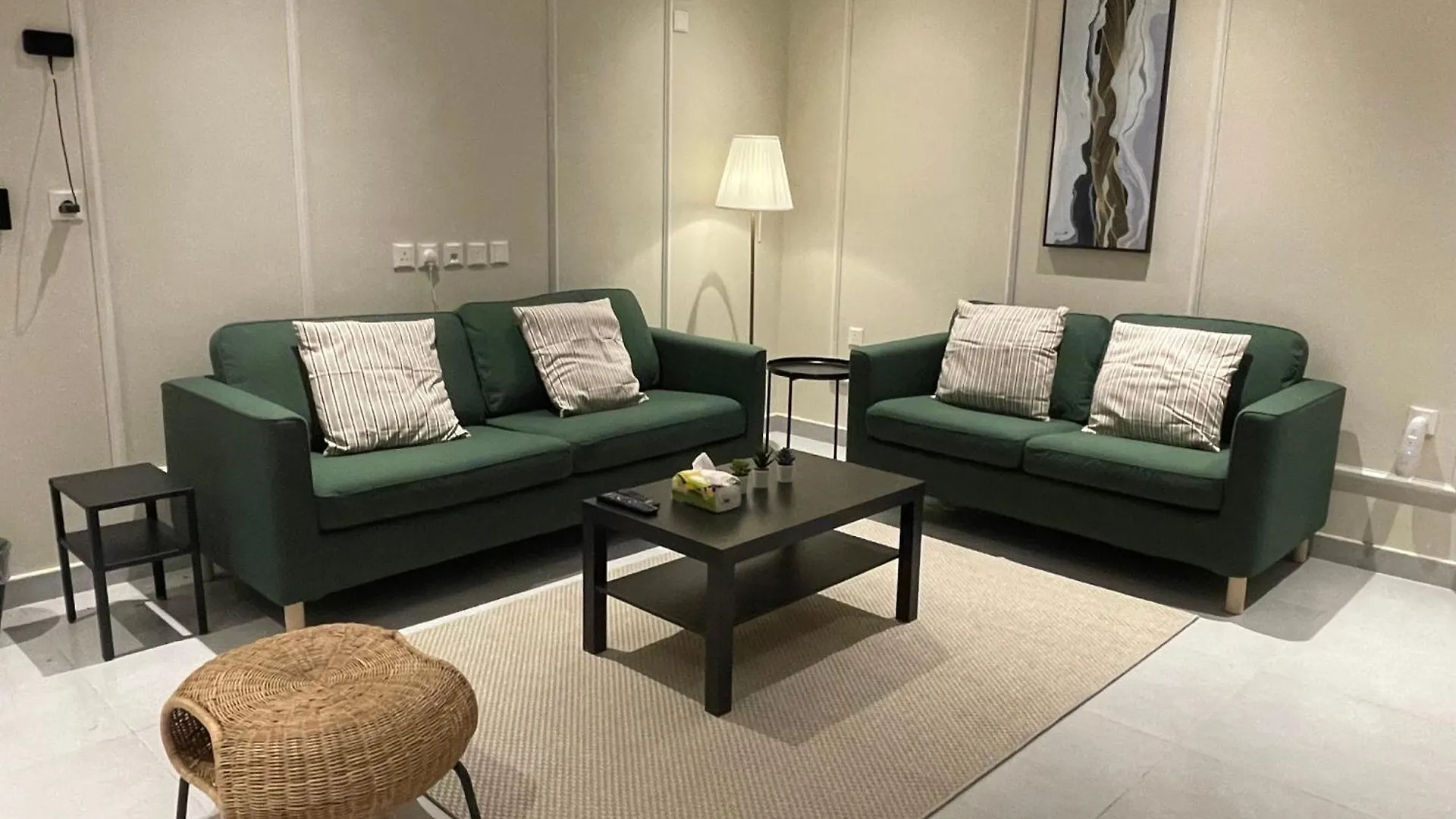 مسكن قطون - حطين E10 - بلكونة مطلّة عالحديقة Apartment Riyadh